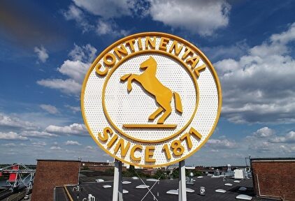 Continental recula y permanecerá en Barcelona | Europa Press