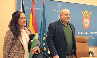 Los diputados de Vox de Ceuta dimitidos, María del Carmen Vázquez y José María Rodríguez. EFE