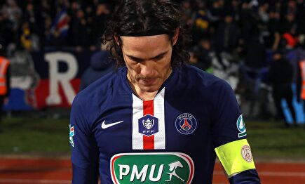 Edinson Cavani, durante el partido de Copa contra el Linas-Montlhery. | EFE
