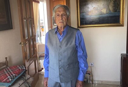 La juez da la razón a Paula, la nieta de Vicente Moreda, que ha okupado la casa de su abuelo y lo ha echado I Libertad Digital