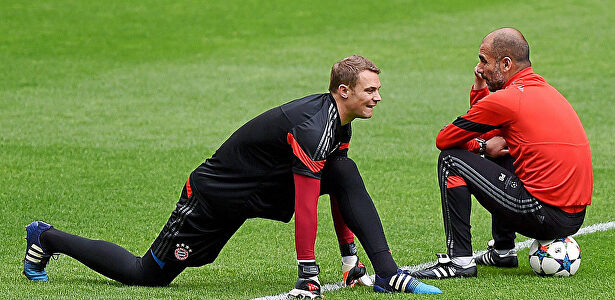 Guardiola, junto a Neuer | Agencias