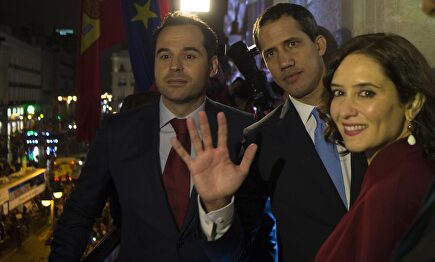 Ignacio Aguado, Juan Guaidó e Isabel Díaz Ayuso, en la visita del presidente venezolano a Madrid | Cordon Press