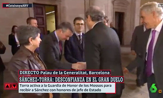 La reverencia de Iván Redondo a Quim Torra