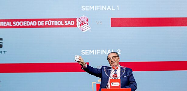 El presidente del Mirandés, Alfredo de Miguel, durante el sorteo de semifinales de la Copa del Rey. | EFE