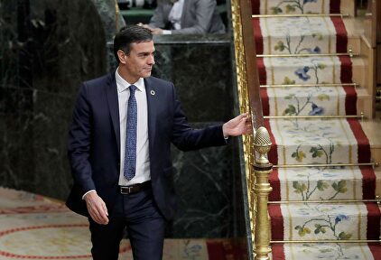 El presidente del Gobierno, Pedro Sánchez, llagando al pleno en el Congreso de los Diputados. | EFE