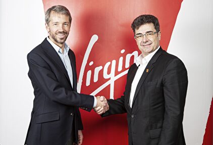Josh Bayliss, CEO del Grupo Virgin, y José Miguel García, CEO del Grupo Euskaltel | Europa Press