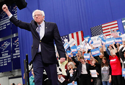 Sanders celebra su triunfo. | EFE