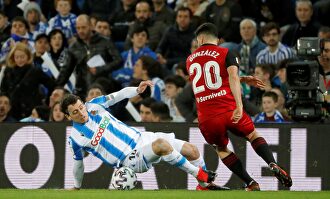 Lance del partido de ida de semifinales entre Real Sociedad y Mirandés. | EFE