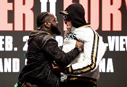 Deontay Wilder y Tyson Fury, a empujones en la rueda de prensa previa al combate