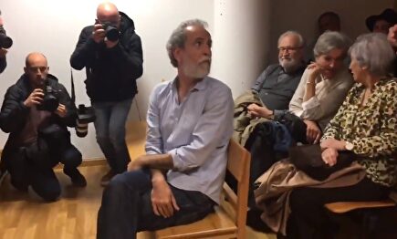 Willy Toledo durante el juicio. | Imagen de vídeo