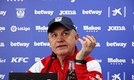 Javier Aguirre, sobre Braithwaite y el Barcelona: "¡Nos chingaron!"