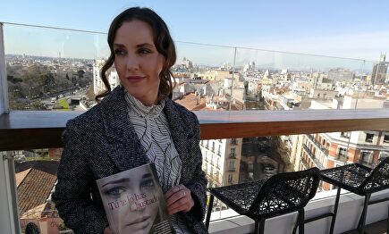 Louise O´Neill, autora de 'Tú te lo has buscado' | Esfera de los libros