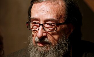 El escritor, crítico y traductor Juan Eduardo Zúñiga. | EFE