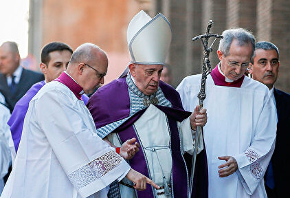 El Papa, en la misa del Miércoles de Ceniza. | EFE