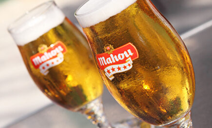 Cerveza Mahou | Alamy