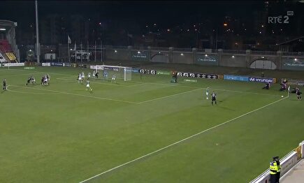 El espectacular golazo de volea que puja fuerte como el mejor de la temporada