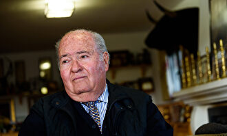 Victoriano del Río, ganadero de bravo, en su finca de Guadalix de la Sierra. | David Alonso Rincón