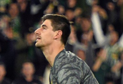 Thibaut Courtois, durante el partido contra el Betis. | EFE