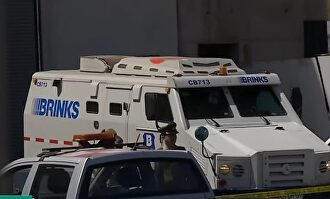 El camión blindado atracado por la banda de atracadores. | Imagen TV