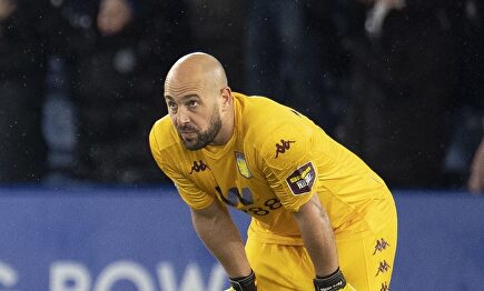 El tremendo error de Pepe Reina que le costó muy caro al Aston Villa
