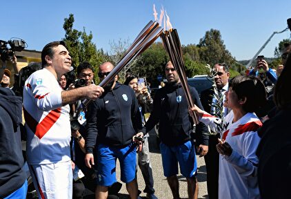 La antorcha olímpica ya parte rumbo a Tokio tras ser encendida este jueves en Grecia. | EFE