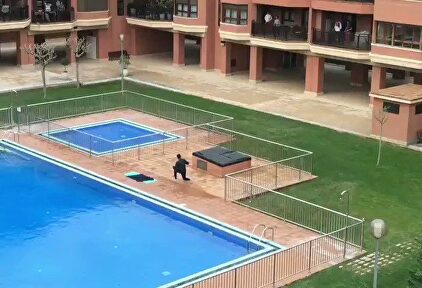 La genial idea de una leyenda del Huesca para amenizar el confinamiento de sus vecinos