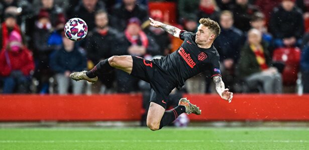 Trippier en Liverpool con el Atlético de Madrid. | Cordon Press