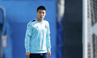 Wu Lei, en un entrenamiento con el Espanyol. | Cordon Press