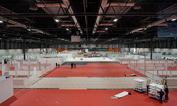Así se levanta, a toda velocidad, un gran 'hospital provisional' en Madrid Ifema