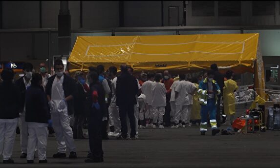 Llegan los primeros pacientes al gran 'hospital provisional' en Madrid Ifema