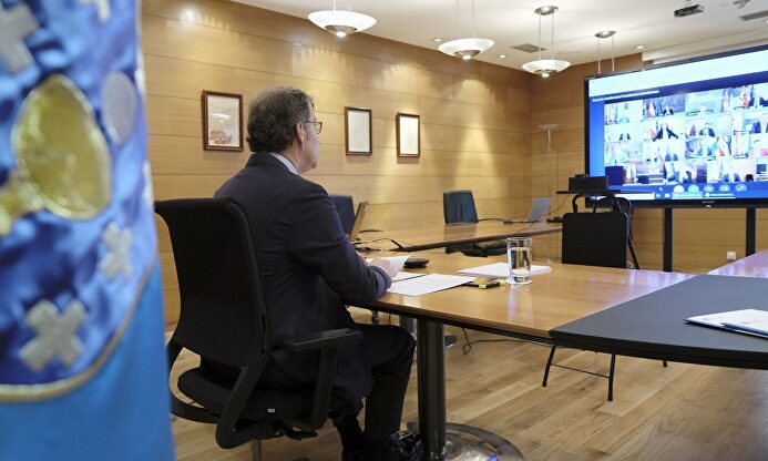 Videoconferencia con los presidentes autonómicos. | EFE