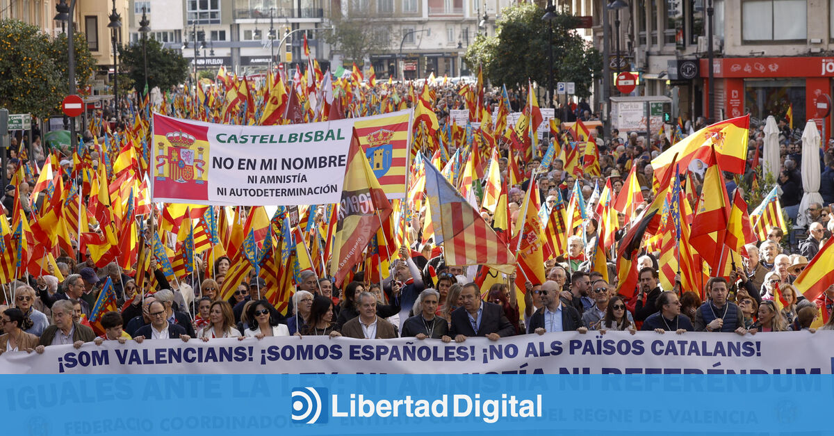 Los valencianos salen a la calle para protestar contra la amnistía y