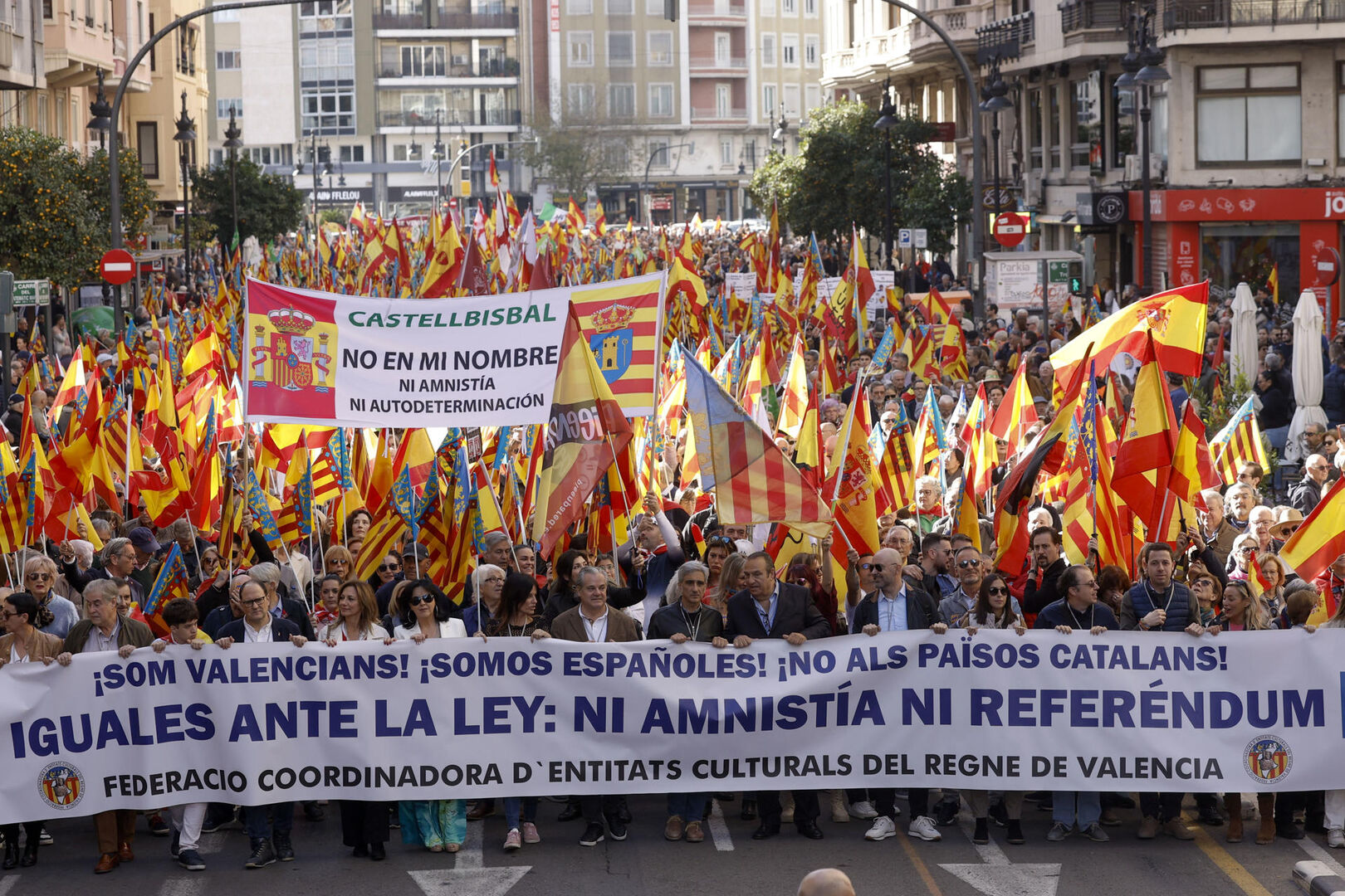 Los Valencianos Salen A La Calle Para Protestar Contra La Amnist A Y