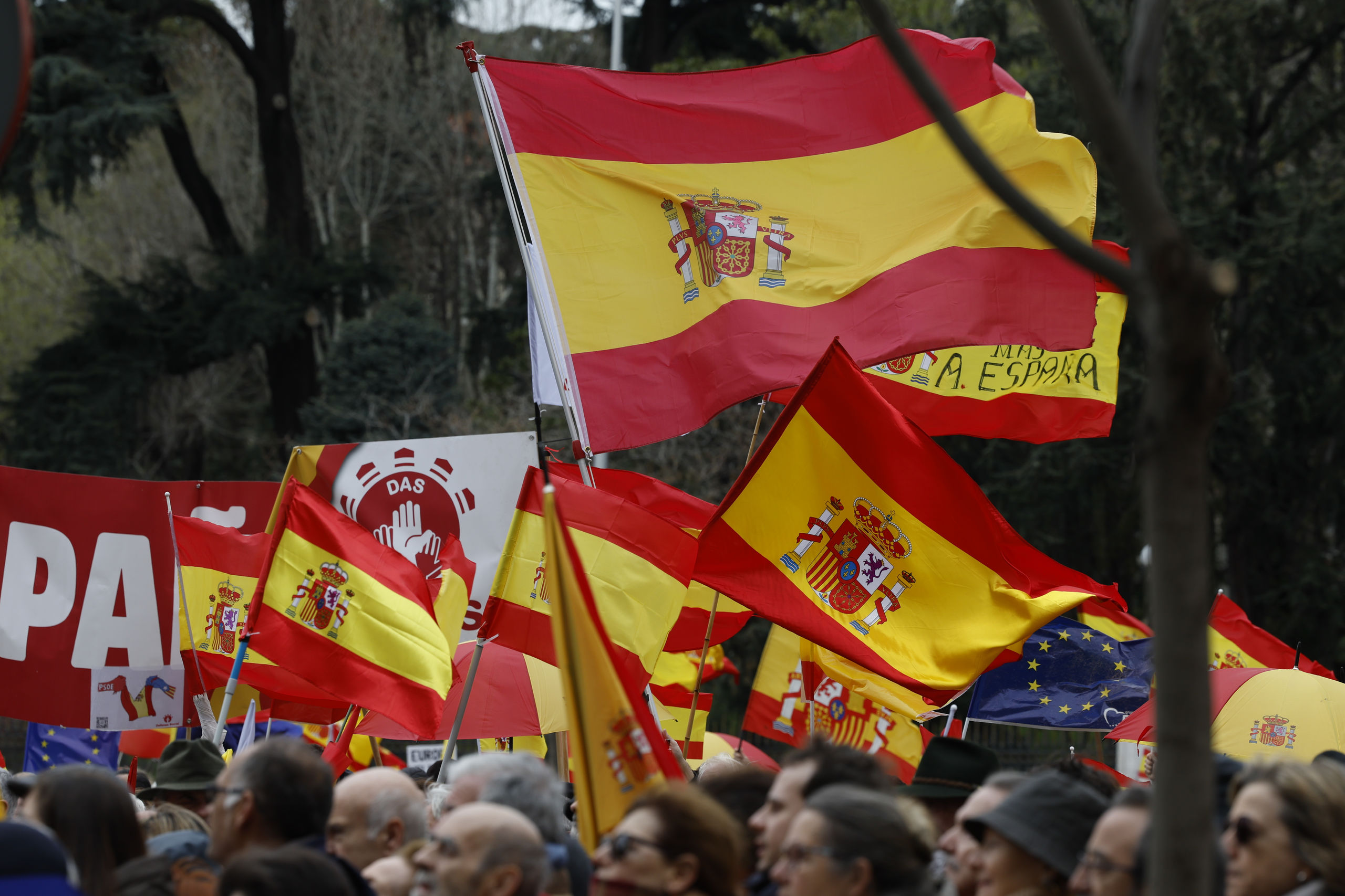 Miles De Personas Claman Contra S Nchez Y La Amnist A En Una