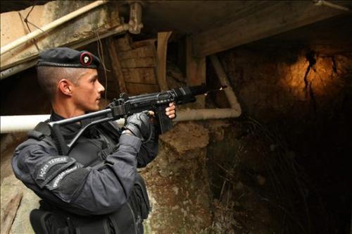 Operaciones especiales en las favelas de Brasil
