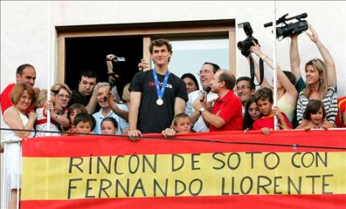 Fernando Llorente homenajeado 