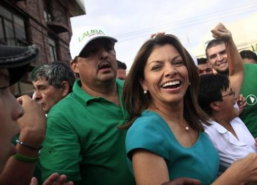 Laura Chinchilla vence en las elecciones presidenciales