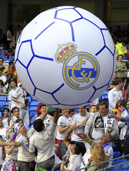 Balón gigante del Real Madrid