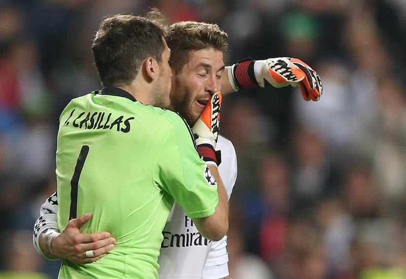 Beso de Casillas a Ramos