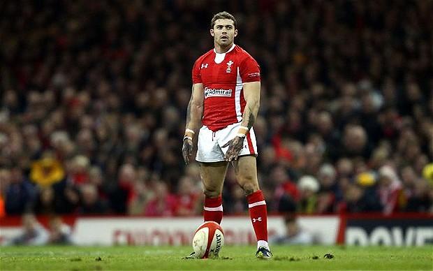 Leigh Halfpenny en un partido con País de Gales