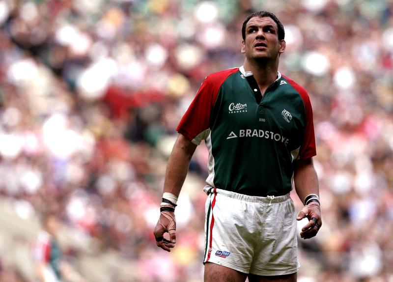 Martin Johnson, desafiante con la camiseta de Leicester Tigers