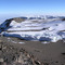 La montaña más famosa de África, situada en Tanzania formada, por tres volcanes inactivos. Además de por este hecho, el Kilimanjaro es conocido por los famosos campos de hielo de su cumbre.| Wikipedia.