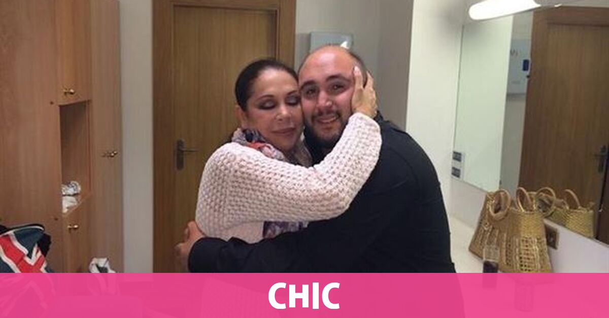 Kiko Rivera E Isabel Pantoja Por Fin Juntos Sobre El Escenario Chic