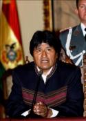 Morales dice que votarle a él es "profundizar la democracia"