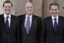 El Rey, Felipe González, Zapatero, Rajoy y Aznar durante el acto de imposición del Toisón de Oro a Nicolás Sarkozy | EFE/Casa Real