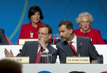 Mariano Rajoy y Don Felipe atienden las preguntas de los miembro del COI. | EFE
