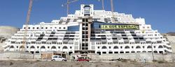 El hotel construido en la playa de El Algarrobico | EFE