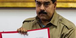 Nicolás Maduro, con la Ley Habilitante, que le permite gobernar por decreto durante un año. | Archivo