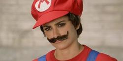 Penlope Cruz vestida de Mario Bros. | Nintendo