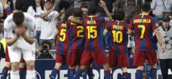 Los jugadores del Barcelona celebran uno de los goles. | EFE